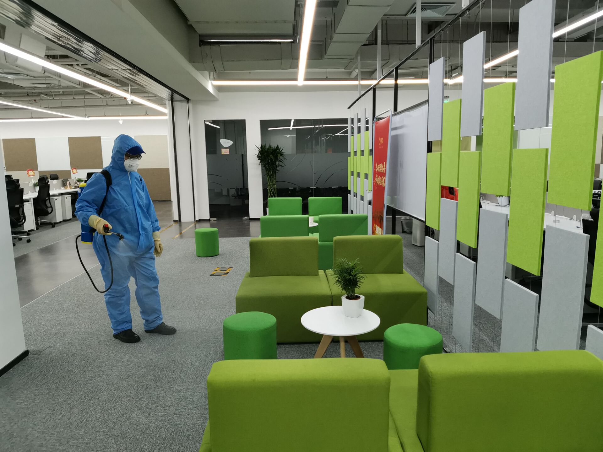 超市室內(nèi)消毒殺菌公司有哪些室內(nèi)殺菌消毒的施工步驟