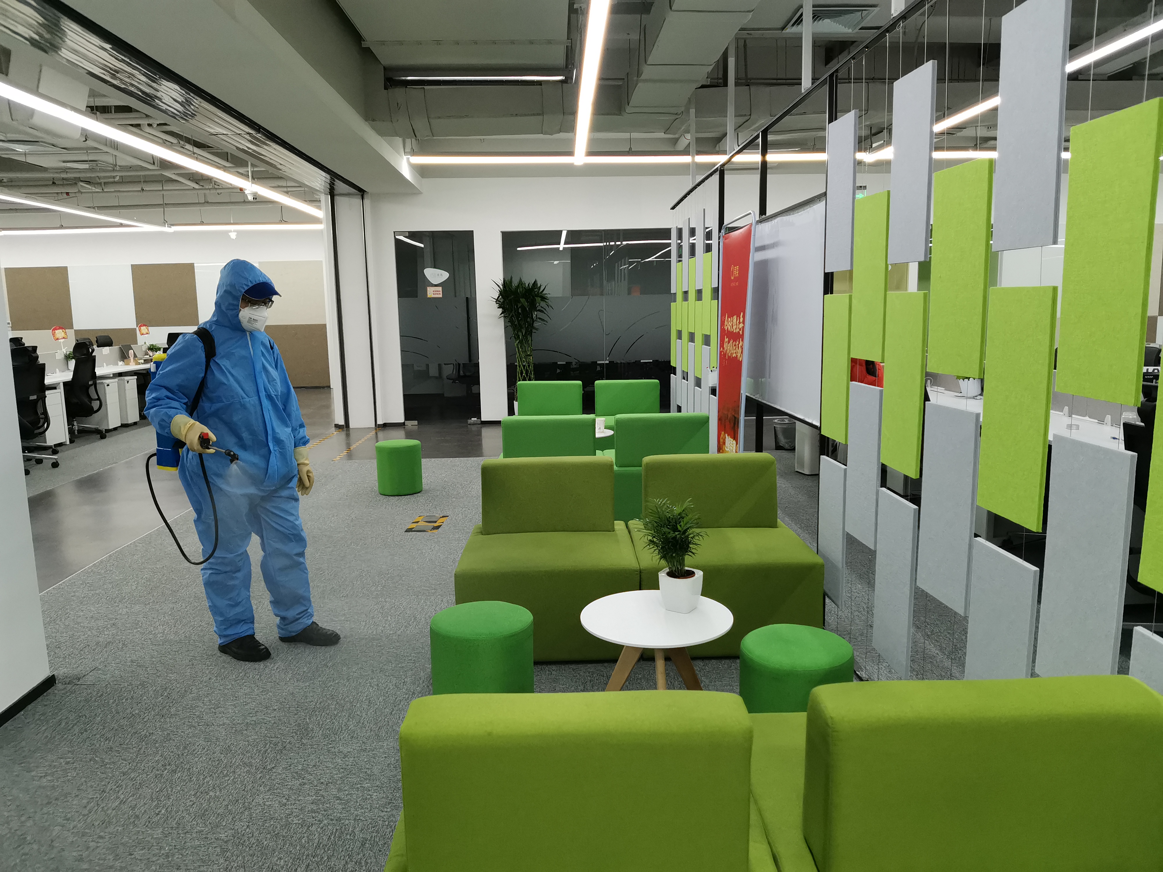 大廈室內(nèi)消毒公司有哪些后要對工程內(nèi)凈化消毒殺菌設(shè)備定期保養(yǎng)