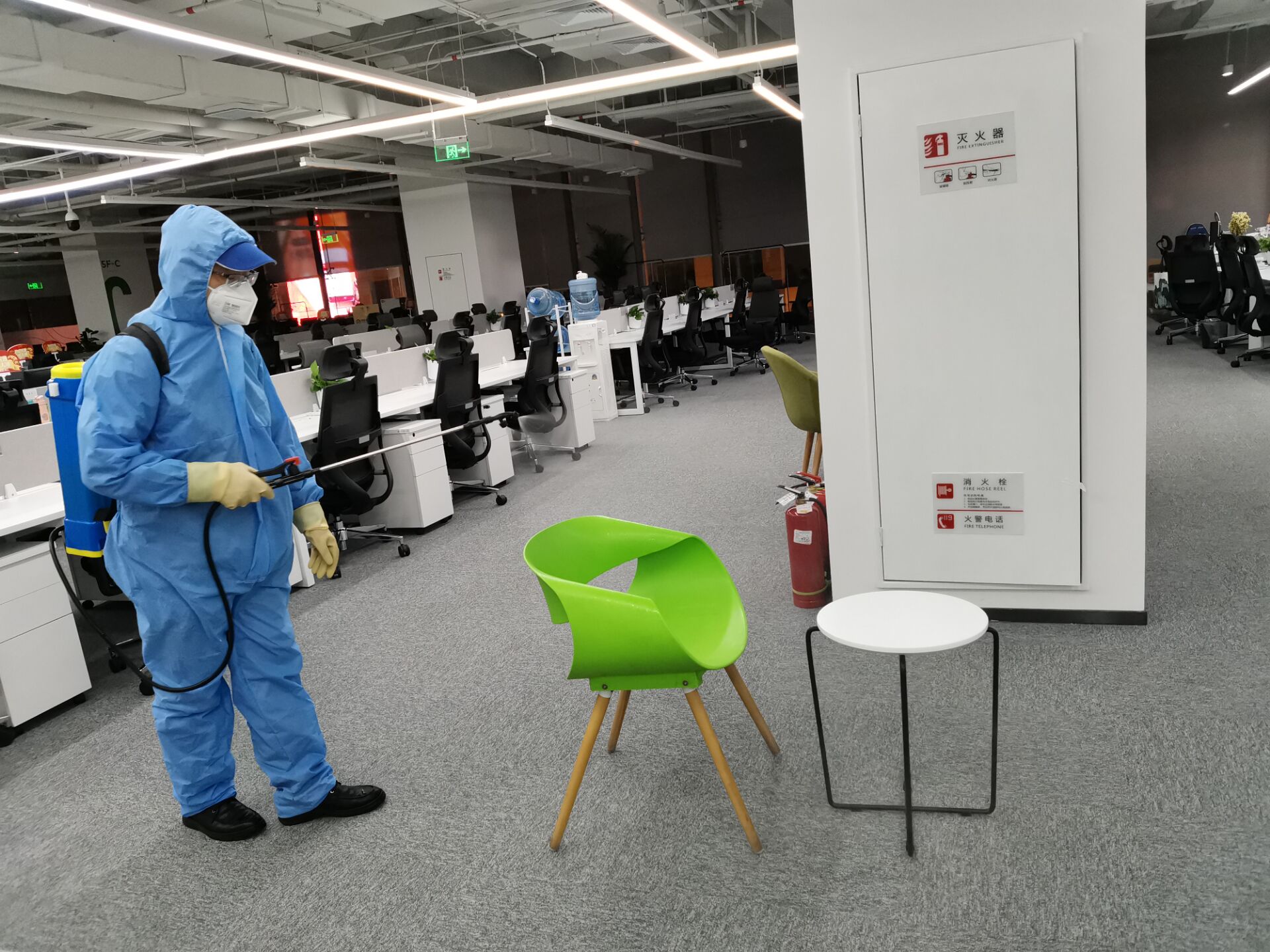 辦公室消毒公司的報價設備凈化效果不足時考慮使用更大功率電機