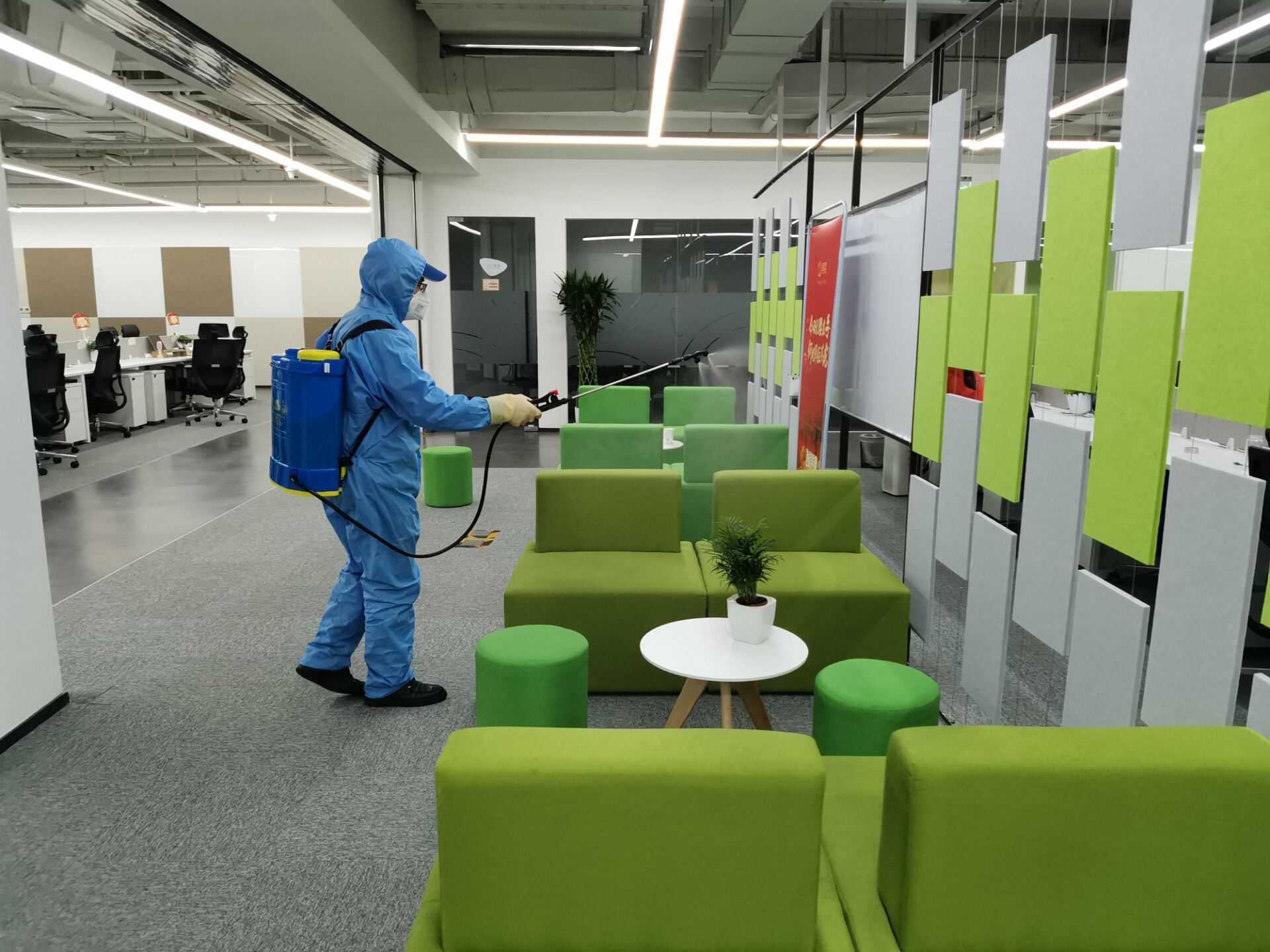 辦公室消毒公司的報(bào)價(jià)空氣消毒設(shè)備中包含哪些工作系統(tǒng)