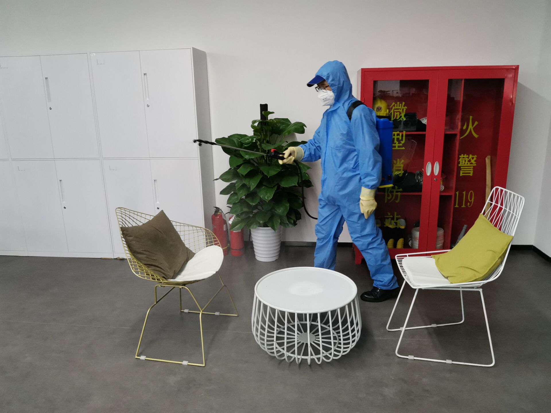 消費者在選購學校室內(nèi)消毒殺菌公司的報價機器看重質(zhì)量